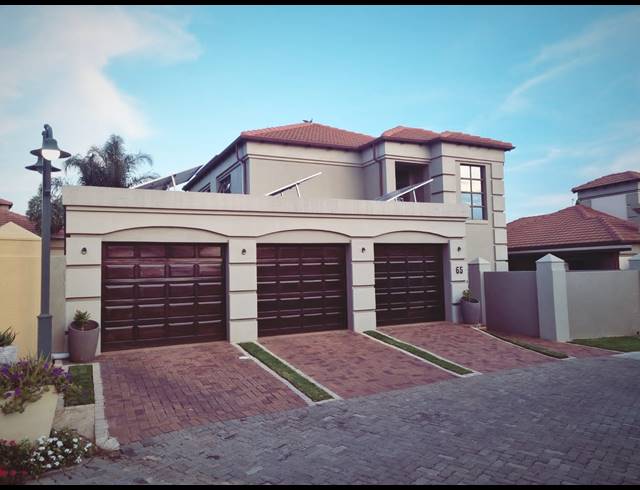 3 BEDROOM TOWNHOUSE SOLD IN VANDERBIJLPARK SW 5